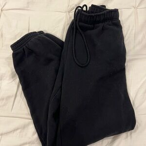 Black Aritzia Sweatpants